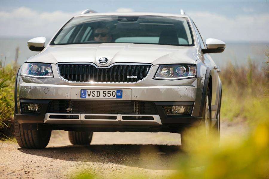  Skoda Octavia Scout 2015 года  (AU) (фото 11 из 30)